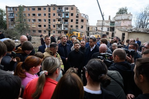 Recentele atacuri ruseşti au provocat „daune considerabile” reţelei electrice, spune Volodimir Zelenski care îl critică pe primarul Kievului că nu a luat măsuri