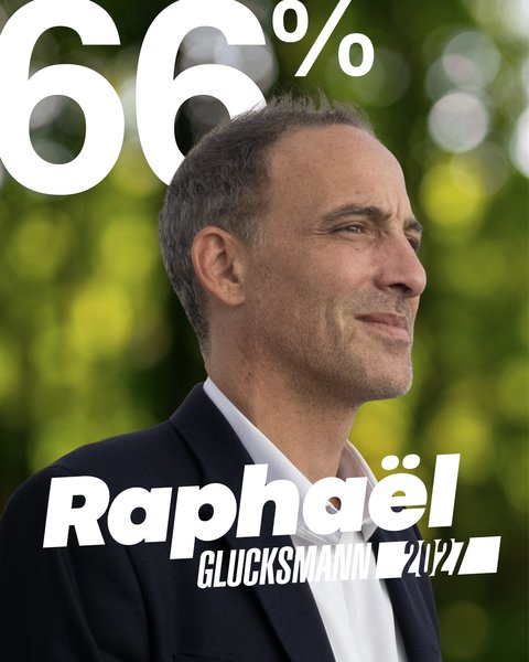 Raphael Glucksmann va fi candidatul stângii moderate la alegerile prezidenţiale din Franţa din 2027. Incident cu făină la ieşirea din sediul de campanie, după obţinerea victoriei în alegerile primare - VIDEO