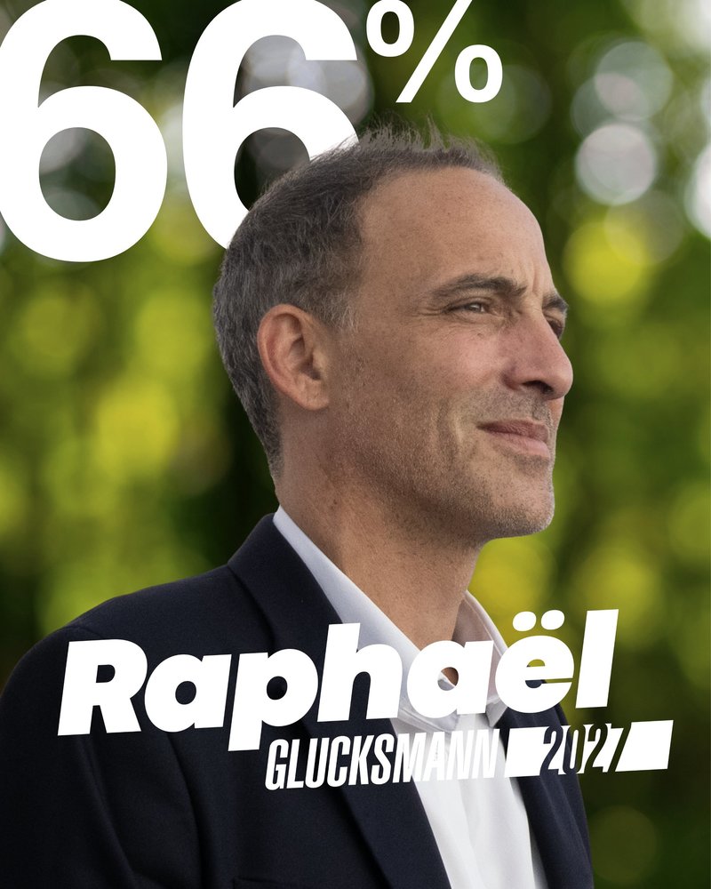 Raphael Glucksmann va fi candidatul stângii moderate la alegerile prezidențiale din Franța din 2027. Incident cu făină la ieșirea din sediul de campanie, după obținerea victoriei în alegerile primare - VIDEO