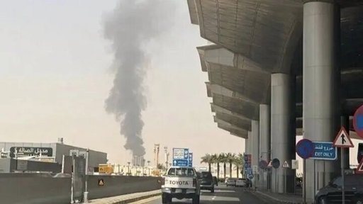Arabia Saudită interceptează trei rachete, în timp ce aeroportul internaţional al capitalei rămâne închis în urma atacurilor mortale ale grupării Houthi