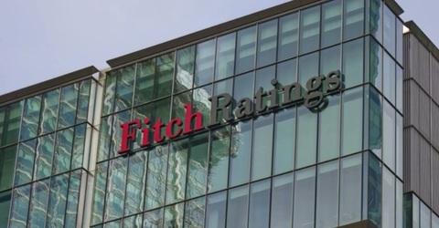 Agenţia FitchRatings anunţă că are în vedere o degradare a ratingului creditului în Franţa