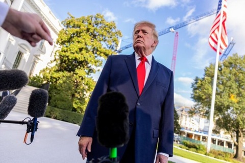 Trump susţine că nu crede că China şi Rusia ajută Iranul, aşa cum afirmă ”cretinii şi ţicniţii de stânga radicală”