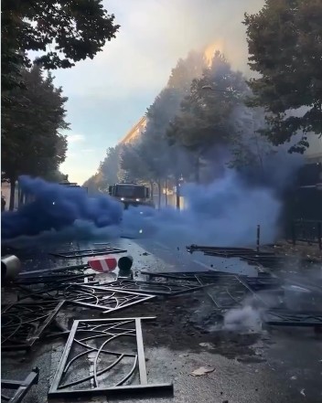Studenţii albanezi care protestau faţă de condiţiile din învăţământ şi faţă de lipsa locurilor de muncă au avut ciocniri cu poliţia