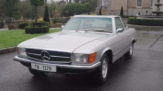 Mercedesul lui Nicolae Ceauşescu a fost vândut cu 49.450 euro, la Stuttgart, în beneficiul unei fundaţii româneşti