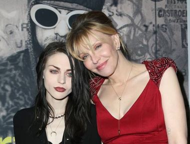 Frances Bean Cobain, fiica rockerului Kurt Cobain, divorţează la vârsta de 23 de ani