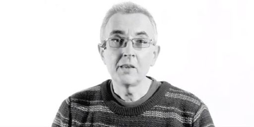 Grigore Leşe a cerut să fie scos din videoclipul-manifest contra Catedralei Mântuirii Neamului. Trupa Taxi susţine că acesta cunoştea versurile melodiei înainte de a accepta să apară în clip