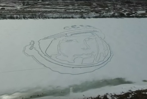 Un portret uriaş al cosmonautului Iuri Gagarin, realizat în zăpadă, în Rusia - VIDEO