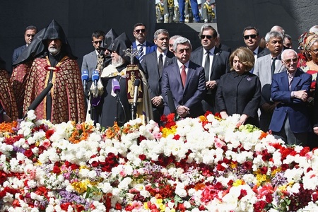 George Clooney şi Charles Aznavour au adus un omagiu victimelor genocidului armean