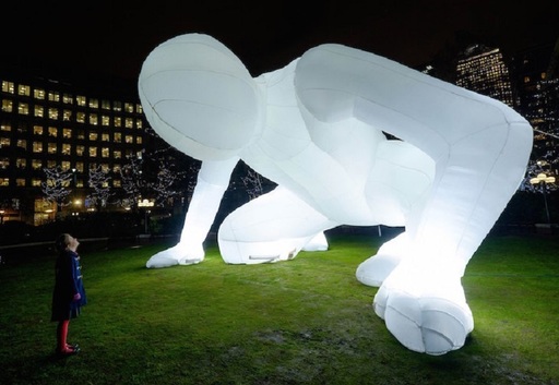 Festivalul Internaţional al Luminii: Peste 15 instalaţii de artă, iluminat arhitectural şi sesiuni de video mapping