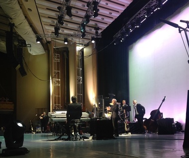 Charles Aznavour, la Bucureşti: Cât voi putea să scriu, îmi va face plăcere să revin în faţa prietenilor mei, spectatorii