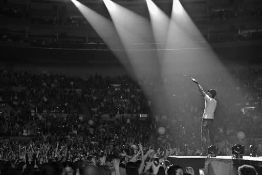 Concertele lunii mai: Enrique Iglesias revine la Bucureşti; premiere cu Paolo Fresu şi Ara Malikian