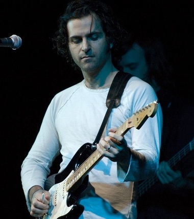 Familia Zappa, dispută în cazul drepturilor de autor; Dweezil nu mai poate folosi numele turneului ”Zappa plays Zappa”