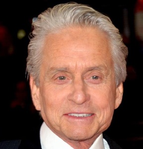 Michael Douglas promovează pacea şi dezarmarea prin intermediul artei