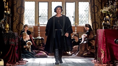 ”Wolf Hall”, un serial TV inspirat din romanele scriitoarei Hilary Mantel, a câştigat două trofee la BAFTA TV Awards
