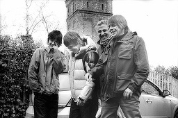 Trupa The Stone Roses a lansat primul ei single după o pauză de 21 de ani