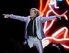 Cântăreţul Rod Stewart, astronautul Tim Peake şi actriţa Penelope Wilton au fost înnobilaţi de regina Marii Britanii