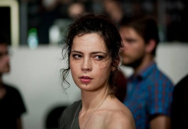INTERVIU - Maria Dinulescu: La Los Angeles, ai mereu sentimentul că îţi întâlneşti dublurile din alte părţi ale globului