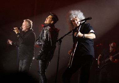 Queen şi Adam Lambert au dedicat o piesă victimelor ucise în atacul armat din Orlando