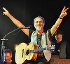 Yusuf Islam, cunoscut în trecut sub numele Cat Stevens, a compus un cântec inspirat din tragedia unui copil sirian înecat în Marea Mediterană