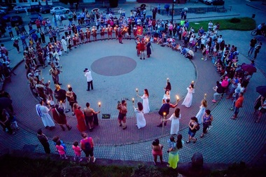 Alba: Lupte între daci şi romani, concerte în aer liber şi cascadorii ecvestre, la Festivalul Cetăţilor Dacice de la Cugir - FOTO