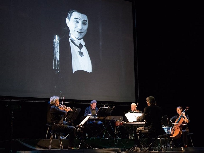 Filmul-cult ”Dracula”, prezentat pe muzică de Oscar şi Grammy, la Bucureşti. VIDEO