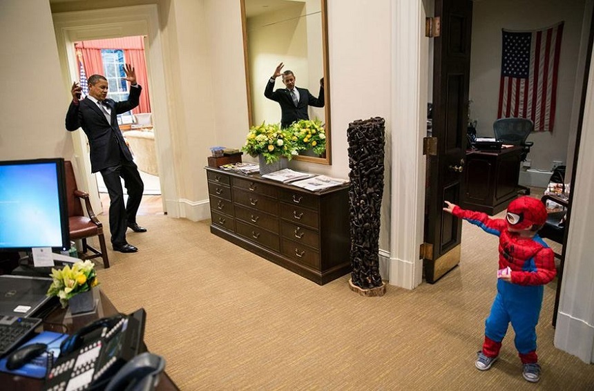 Fotograful oficial al preşedintelui SUA i-a făcut 2 milioane de poze lui Barack Obama de-a lungul anilor. FOTO