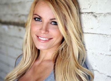 Crystal Hefner, soţia lui Hugh Hefner, ”otrăvită” de implanturi mamare