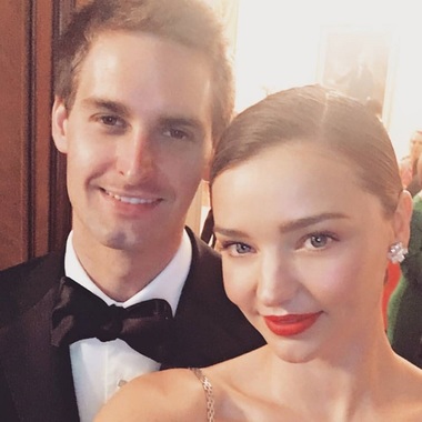 Top-modelul Miranda Kerr s-a logodit cu fondatorul aplicaţiei Snapchat