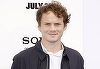 Părinţii actorului Anton Yelchin, decedat în urma unui accident de automobil, vor da în judecată grupul Fiat Chrysler

