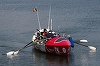 Românii care vor traversa Atlanticul cu o barcă cu vâsle au lansat ambarcaţiunea la apă. Startul, în decembrie anul viitor