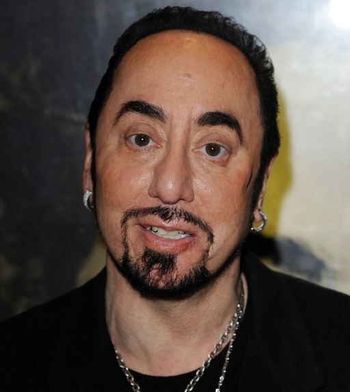 Cauza morţii lui David Gest, al patrulea soţ al cântăreţei Liza Minnelli, a fost un atac de cord
