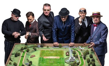 Madness a anunţat lansarea noului album printr-o conferinţă de presă susţinută într-un azil pentru militari veterani. VIDEO