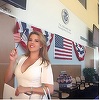 O fostă Miss Universe a devenit cetăţean american şi a jurat că va vota împotriva lui Donald Trump