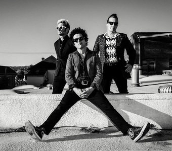 Trupa Green Day va lansa un cântec despre atacurile teroriste comise la Paris în noiembrie 2015