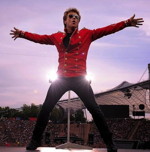 Rockerul Jon Bon Jovi va fi celebrat pentru munca sa filantropică, la Clinton Global Citizen Awards 2016