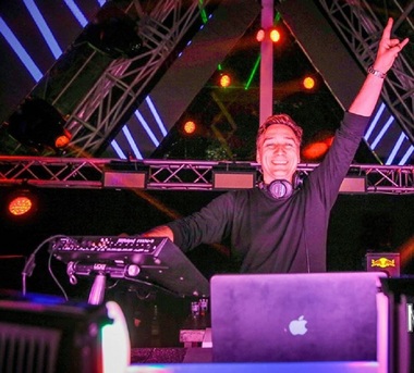 Contul de Twitter al DJ-ului Paul Van Dyk, atacat de un hacker rasist
