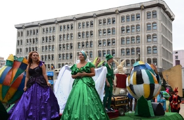 Trupe din opt oraşe participă la Festivalul de teatru pentru copii, care a început joi la Piteşti - FOTO