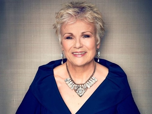 Actriţa Julie Walters: Mă simt ca o ciudată la Hollywood, dar nu-mi voi face operaţii estetice