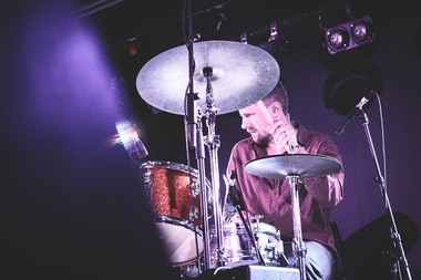 INTERVIU - Will Hull-Brown, baterist The Cat Empire: Internetul este atât de puternic, nu prea mai contează unde te afli în lume