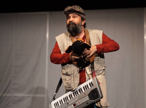 BIOGRAFIE: Ioan Gyuri Pascu - ”Copil teribil” al divertismentului românesc, artist polivalent, critic al disfuncţionalităţilor socio-culturale