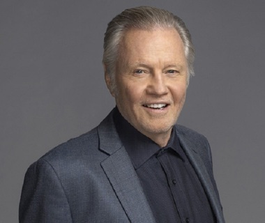 Jon Voight îi ia apărarea lui Donald Trump şi a criticat ”declaraţia urâtă” a lui Robert De Niro