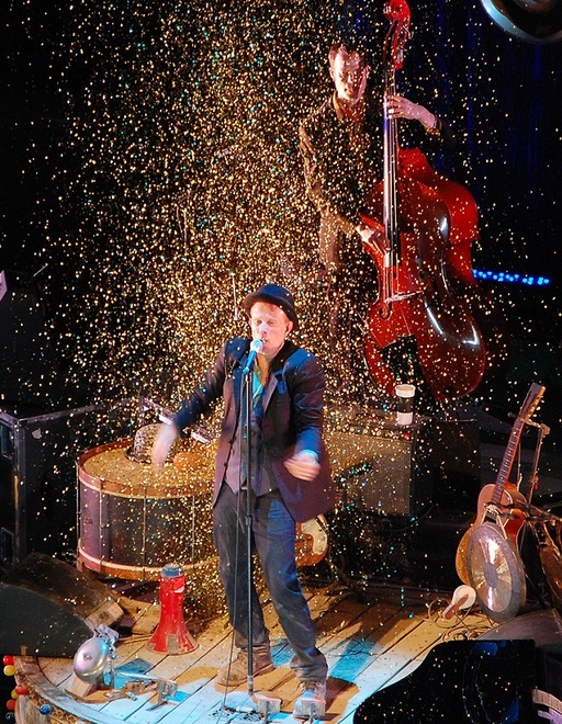 Tom Waits a dat în judecată o companie de circ franceză pentru folosirea a 16 dintre compoziţiile sale într-un show