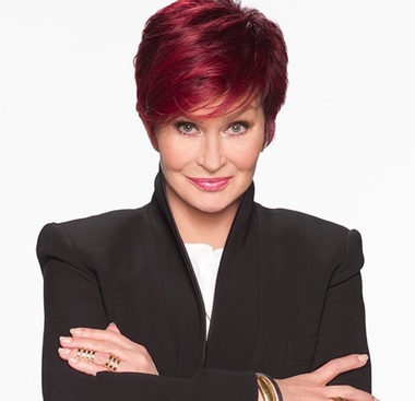 Sharon Osbourne plăteşte 230.000 de lire sterline pe an pe biletele de avion ale câinilor ei