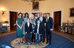 Gwen Stefani a susţinut un recital cu ocazia ultimului dineu oficial organizat de soţii Obama la Casa Albă
