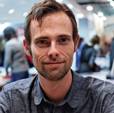 Scriitorul american Ransom Riggs pregăteşte o nouă trilogie din seria ”Miss Peregrine”