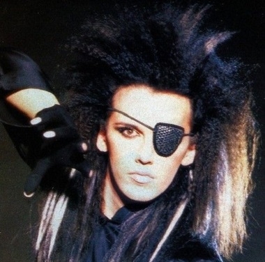 Pete Burns, solistul trupei Dead or Alive, a murit la vârsta de 57 de ani