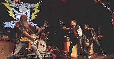 Trupa Eagles of Death Metal a realizat un documentar despre atacul terorist de la Bataclan