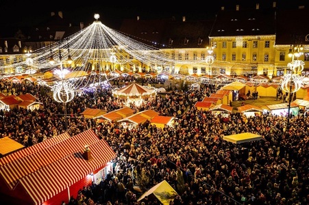 Târgul de Crăciun de la Sibiu se va deschide în 18 noiembrie; va fi aprins şi un sistem de iluminat realizat împreună cu o echipă din străinătate 