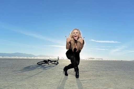 Cântăreaţa Anastacia va lansa un album live prin intermediul aplicaţiei sale pentru smartphone-uri