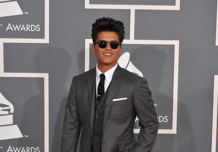 Bruno Mars va susţine un turneu mondial în 2017